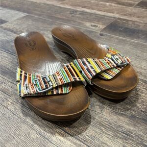 Dr. Scholl's Multicolor Striped Low Wedge Brown Sandals Silver Buckle Size 9